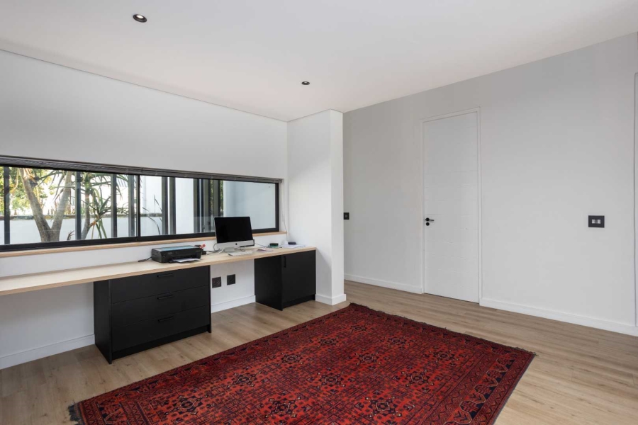 5 Bedroom Property for Sale in Val De Vie Estate Western Cape